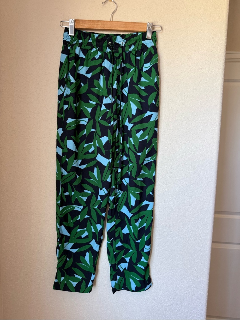 Walter Baker Tropical Leaf Print Drawstring Pants Green Blue XS